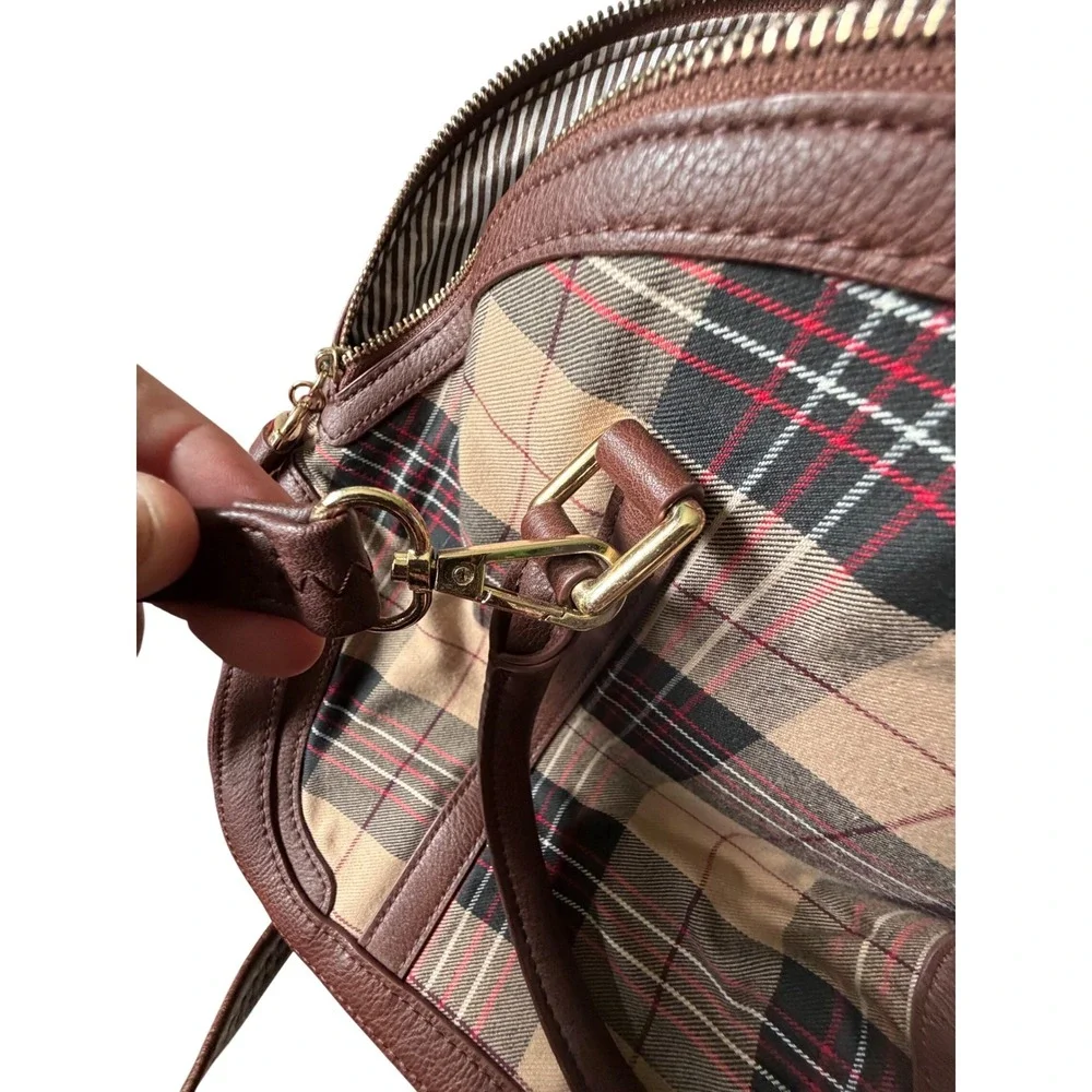 The Unbranded Brand handbag satchel